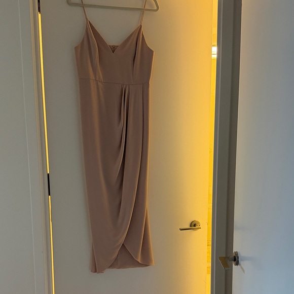 Shona Joy Blush Pink V-Neck Dress - Picture 4 of 5